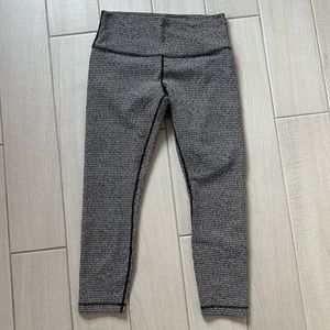 LULULEMON leggings. Houndstooth. Black and white! Size 10. Barely worn.